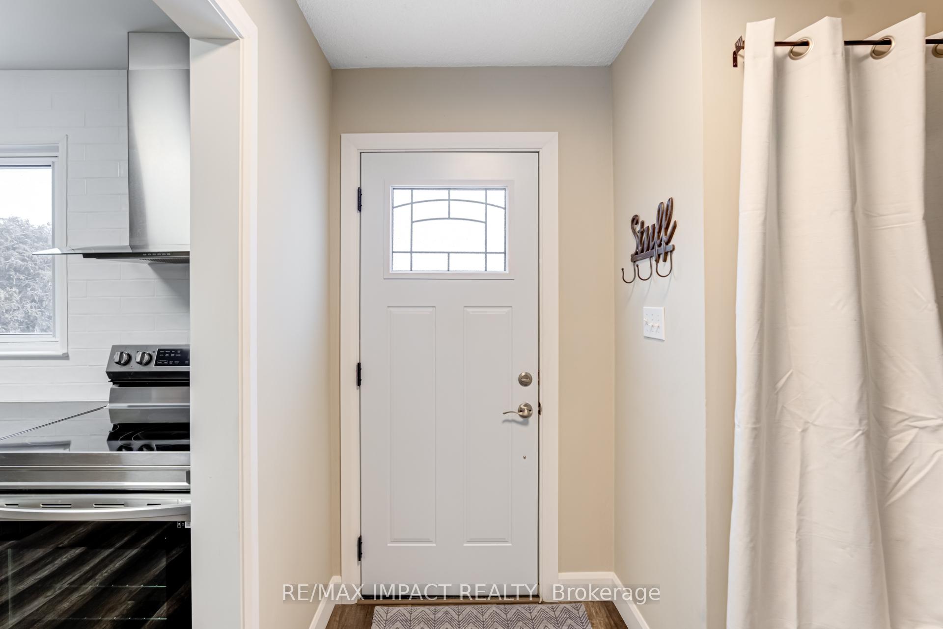 Photo 4 of 334 Chaleur Avenue, Oshawa, Lakeview — HOMEH