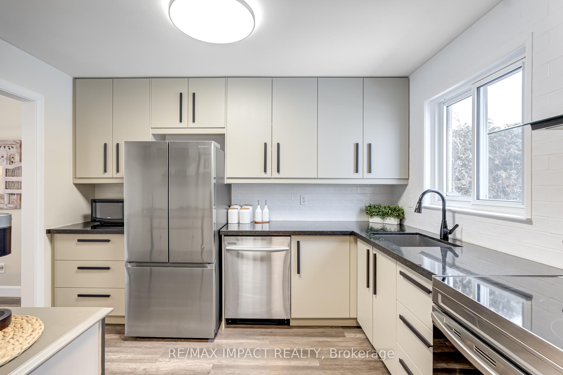 Photo 6 of 334 Chaleur Avenue, Oshawa, Lakeview — HOMEH
