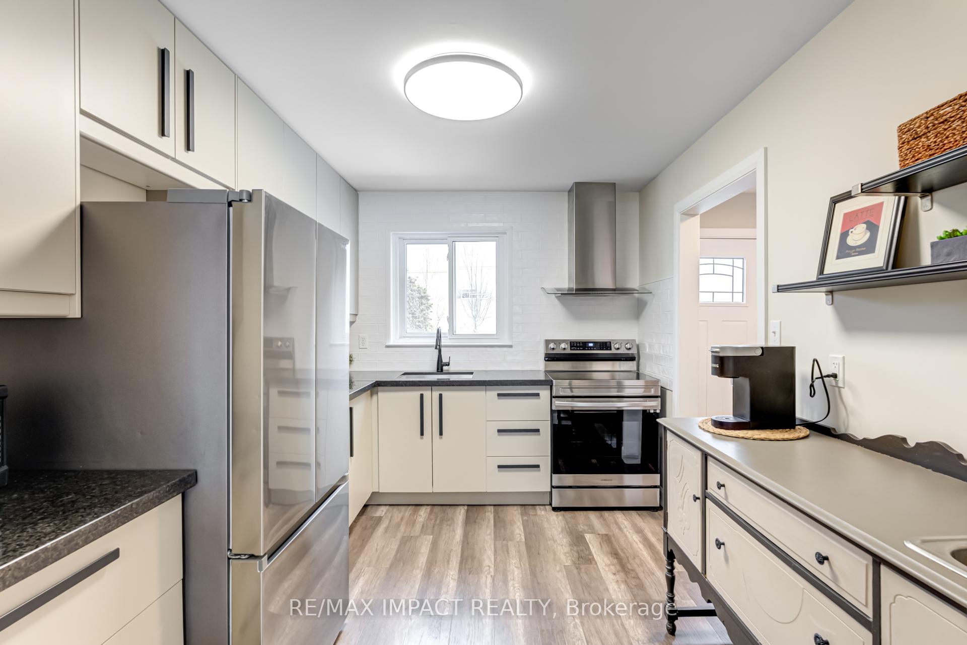 Photo 8 of 334 Chaleur Avenue, Oshawa, Lakeview — HOMEH