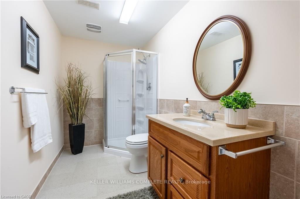 Photo 23 of 144 Sumner Crescent, Grimsby, Grimsby Beach — HOMEH