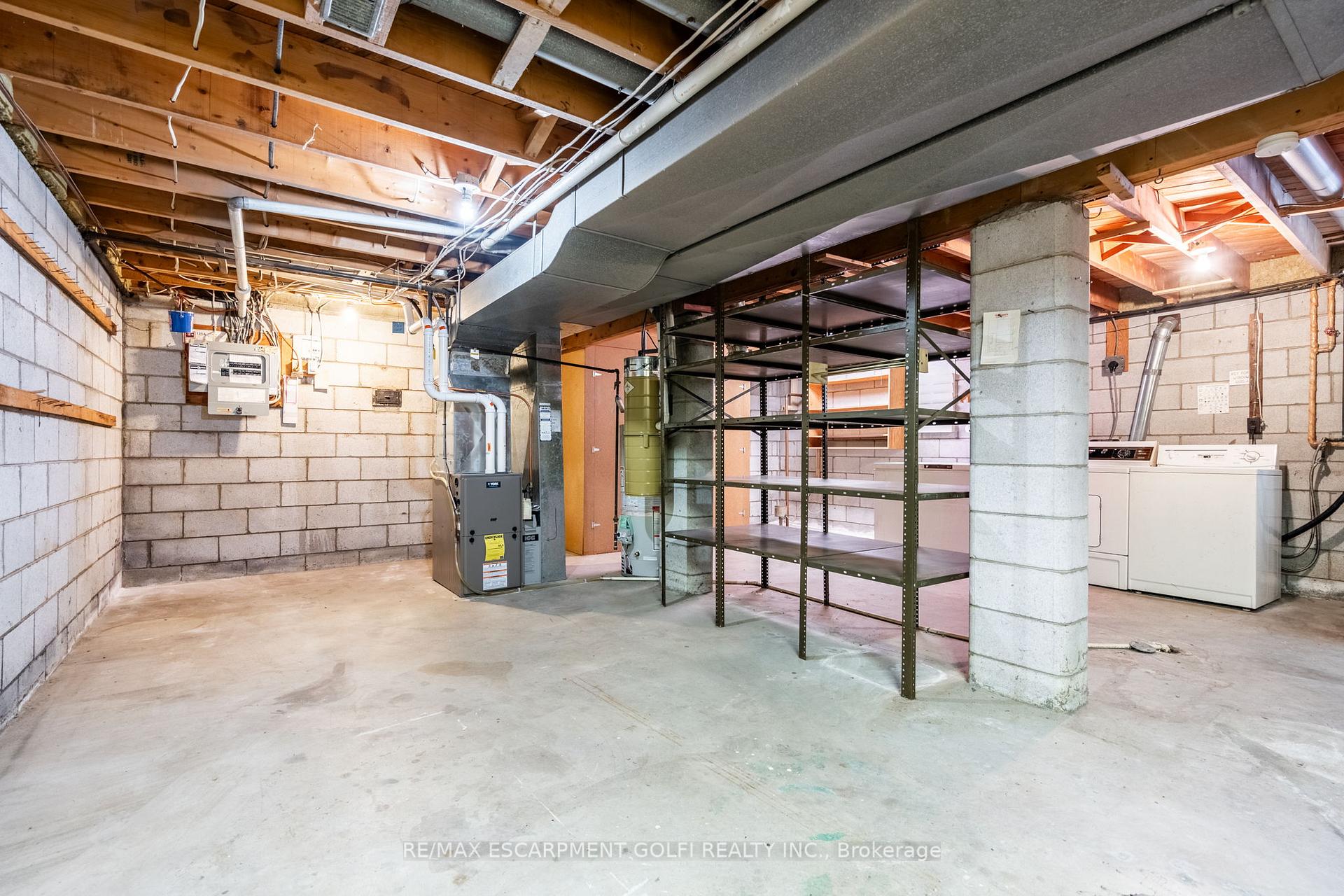 Photo 23 of 236 Nakoma Road, Hamilton, Ancaster — HOMEH