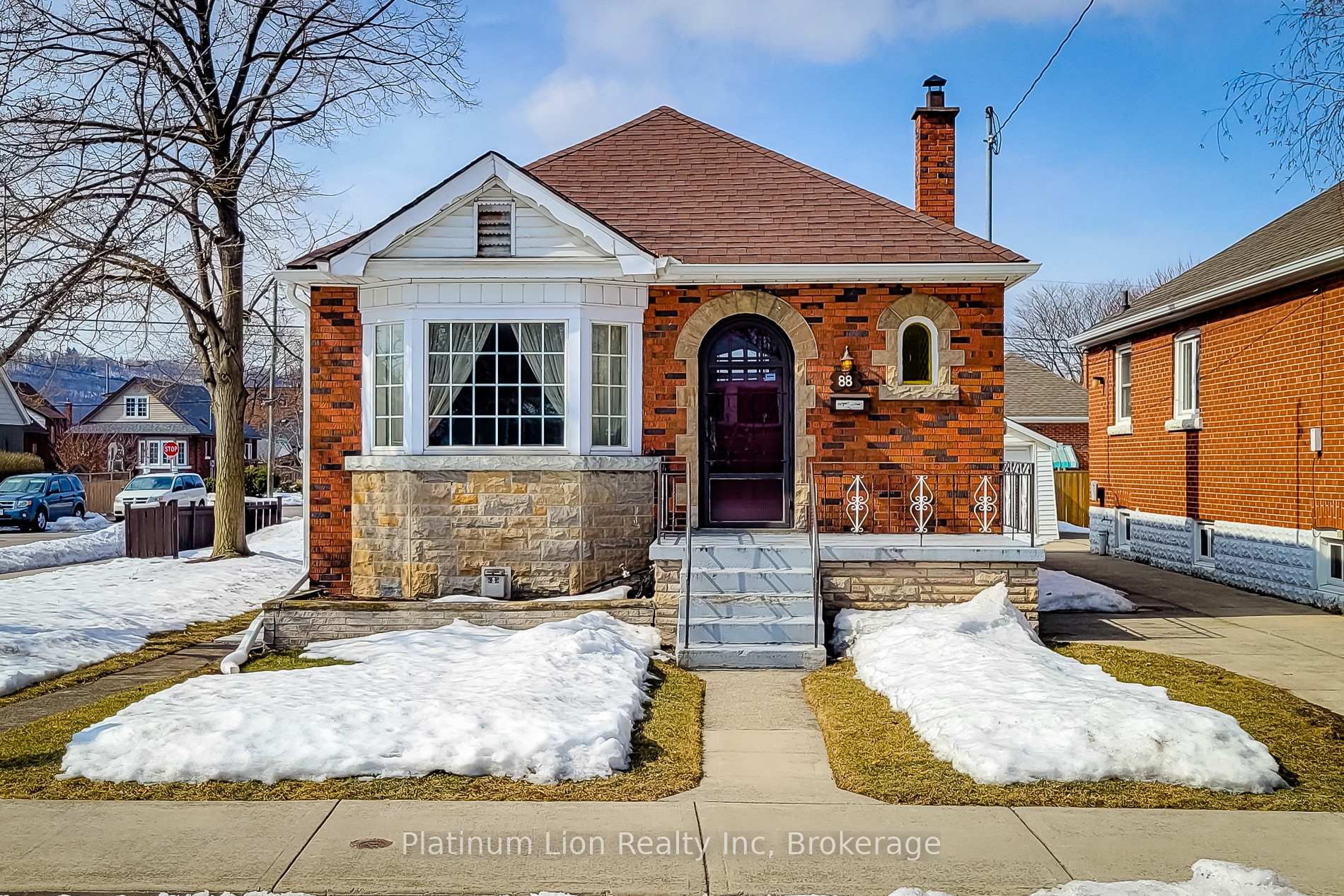 Photo 2 of 88 Barons Avenue S, Hamilton, Bartonville — HOMEH