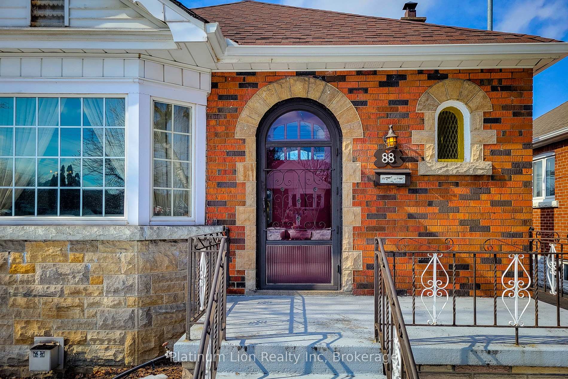 Photo 8 of 88 Barons Avenue S, Hamilton, Bartonville — HOMEH