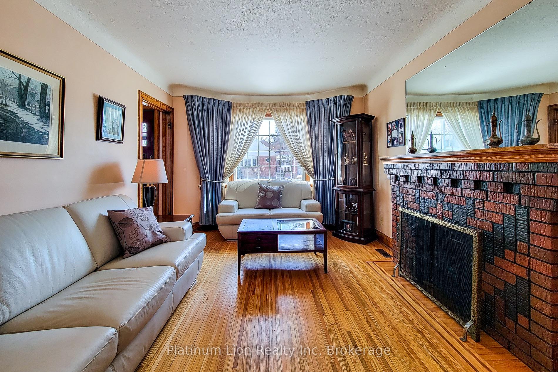 Photo 10 of 88 Barons Avenue S, Hamilton, Bartonville — HOMEH