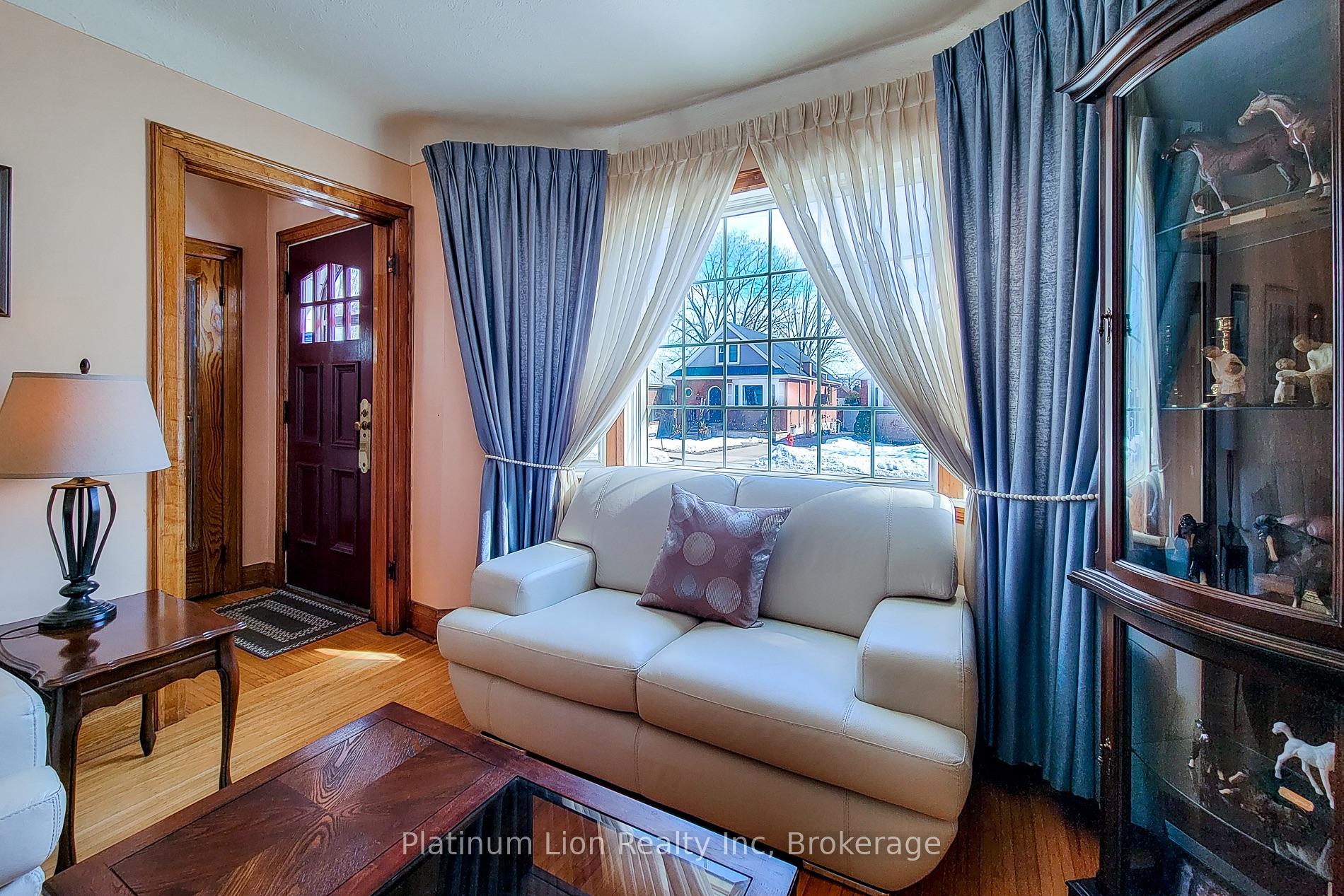 Photo 12 of 88 Barons Avenue S, Hamilton, Bartonville — HOMEH