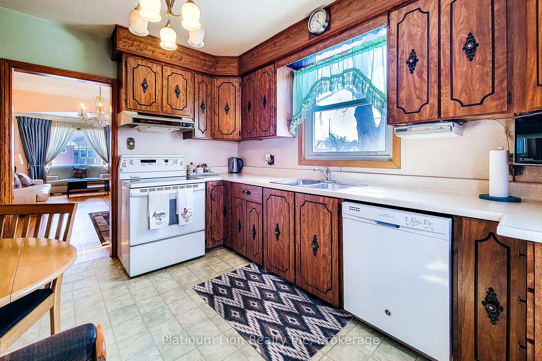 Photo 18 of 88 Barons Avenue S, Hamilton, Bartonville — HOMEH