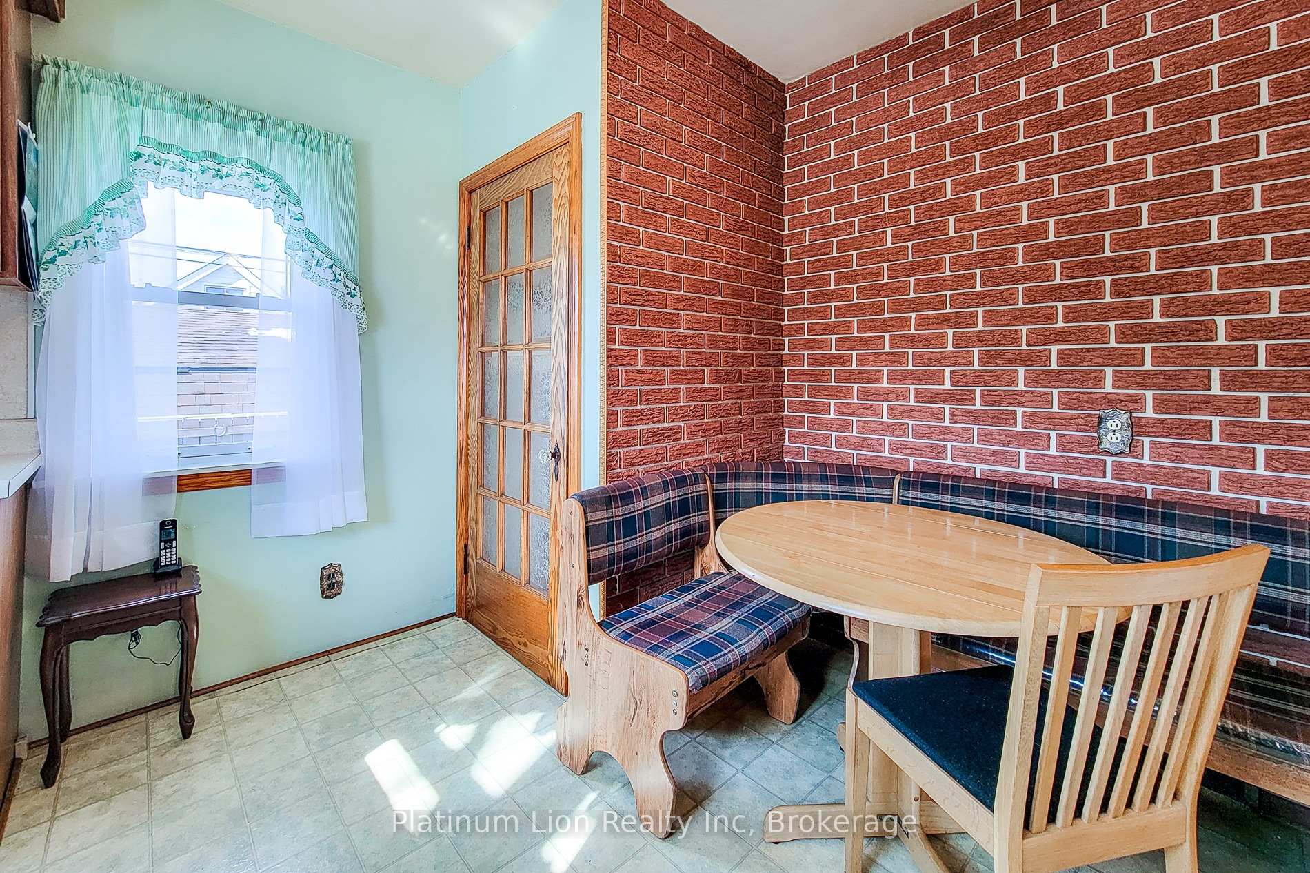 Photo 20 of 88 Barons Avenue S, Hamilton, Bartonville — HOMEH