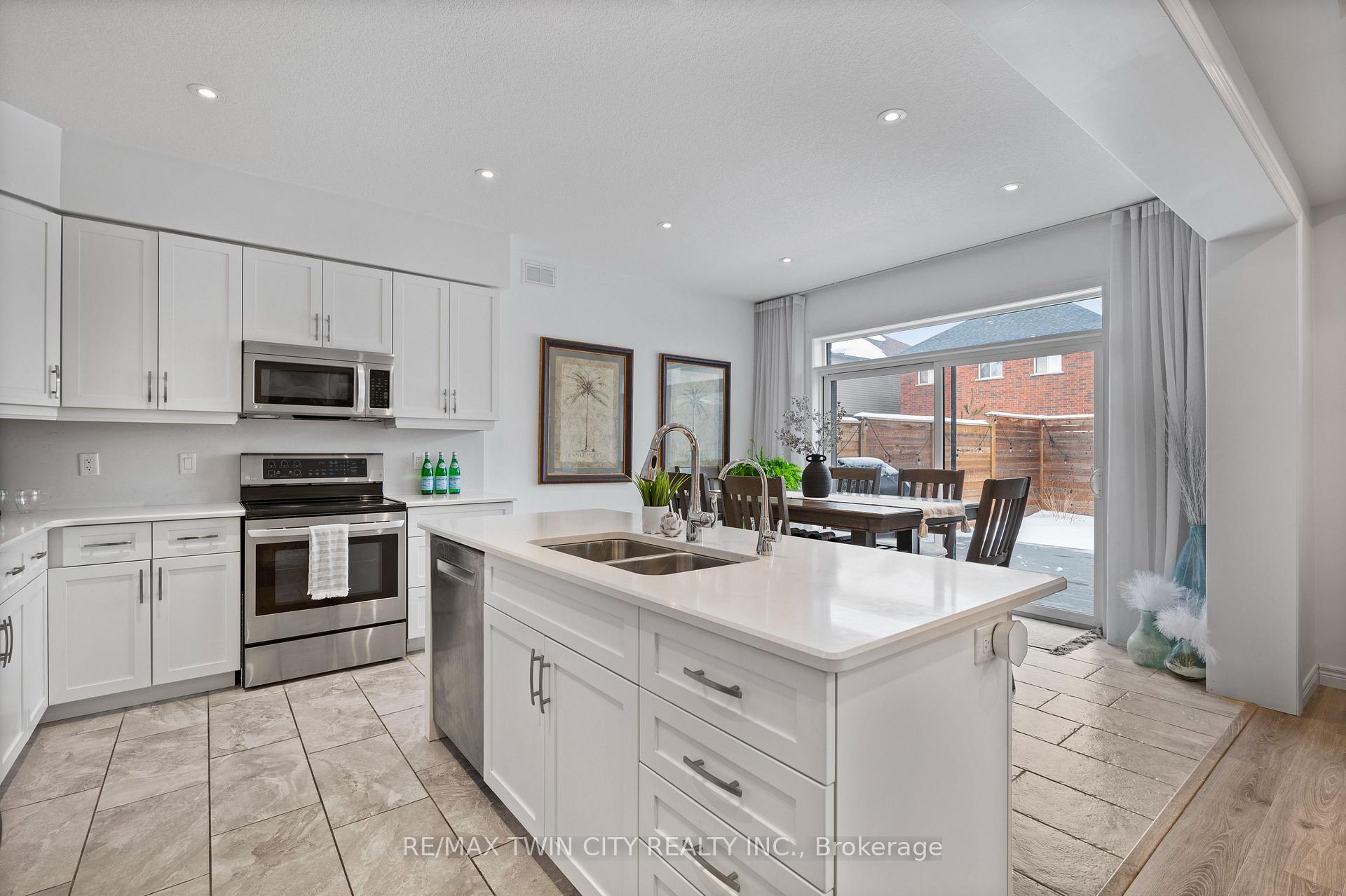 Photo 29 of 84 Crosswinds Drive, Kitchener, Grand River South — HOMEH