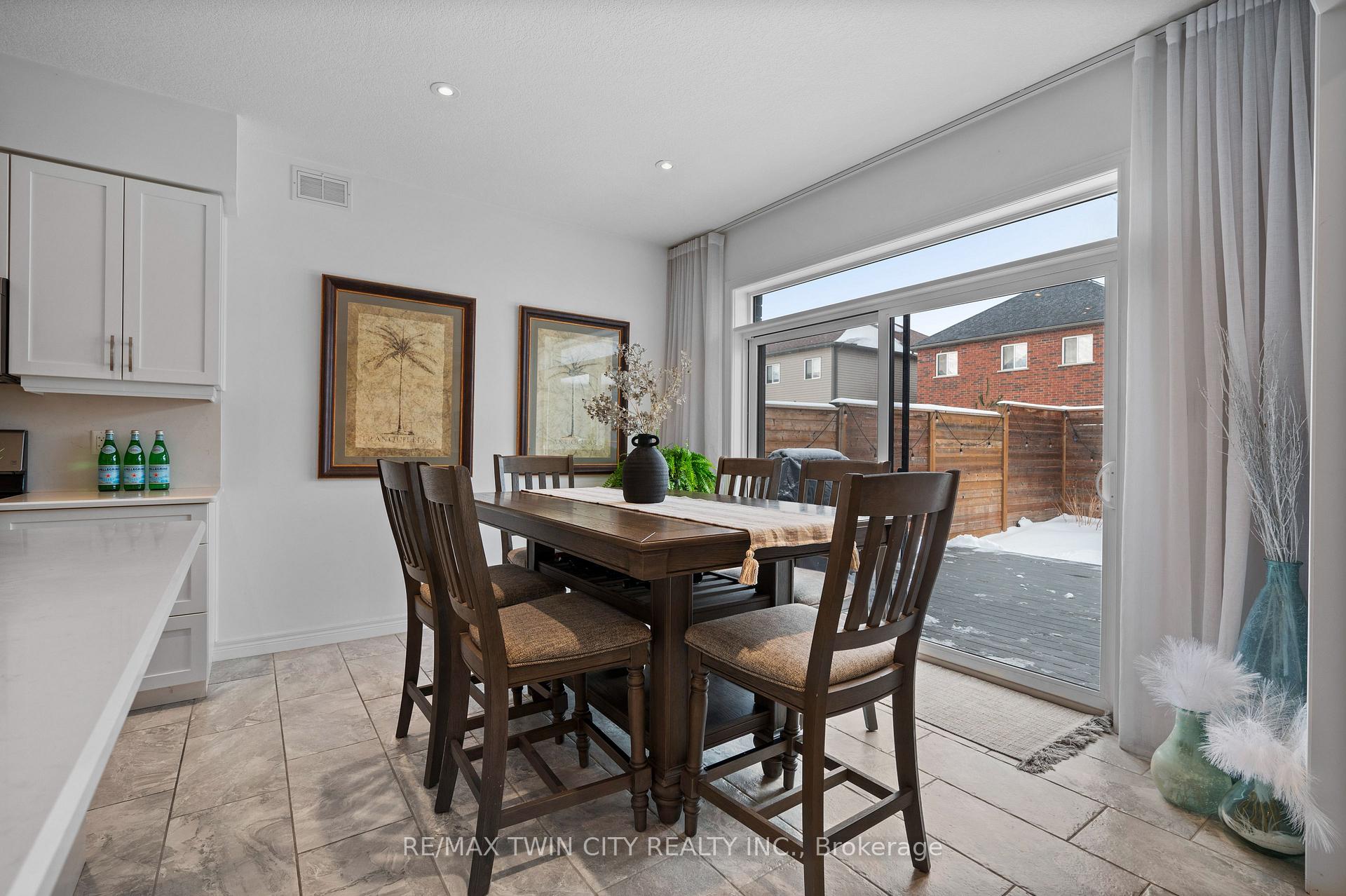 Photo 31 of 84 Crosswinds Drive, Kitchener, Grand River South — HOMEH