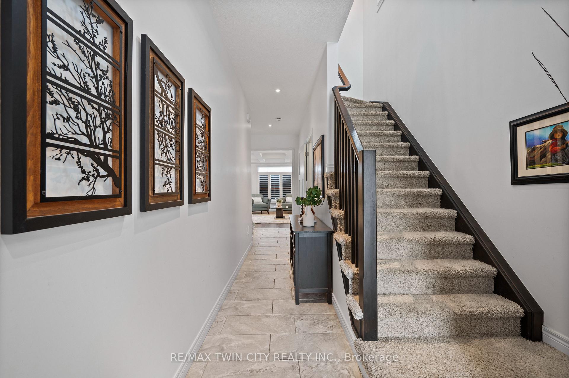 Photo 5 of 84 Crosswinds Drive, Kitchener, Grand River South — HOMEH