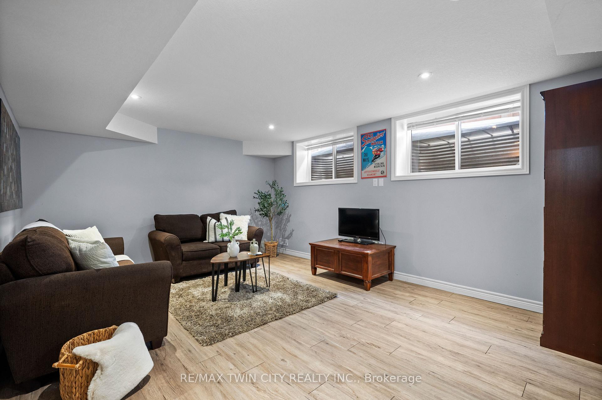 Photo 71 of 84 Crosswinds Drive, Kitchener, Grand River South — HOMEH