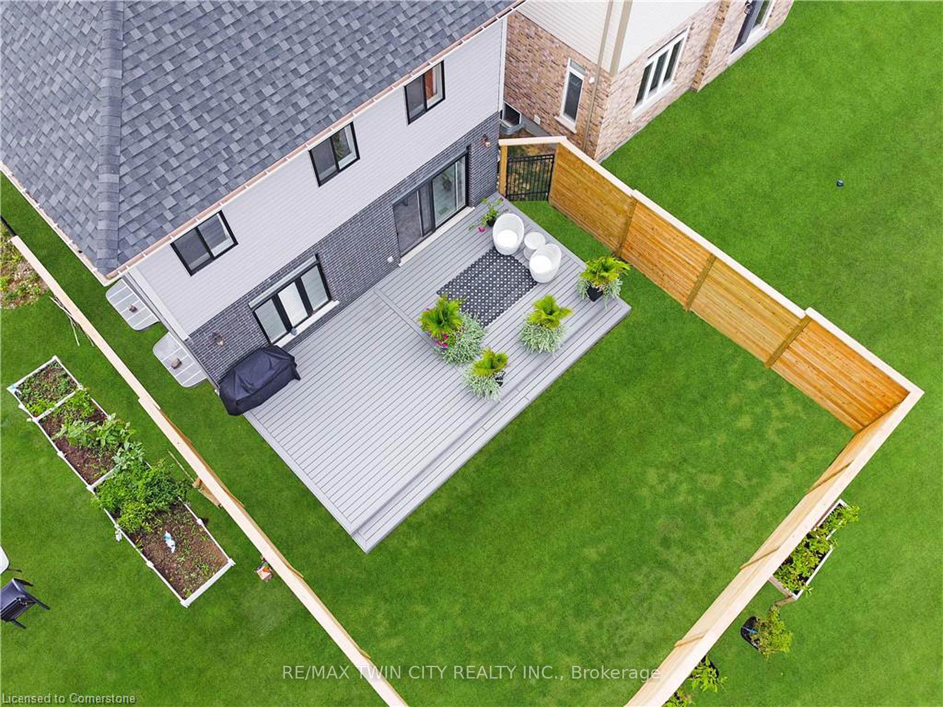 Photo 76 of 84 Crosswinds Drive, Kitchener, Grand River South — HOMEH