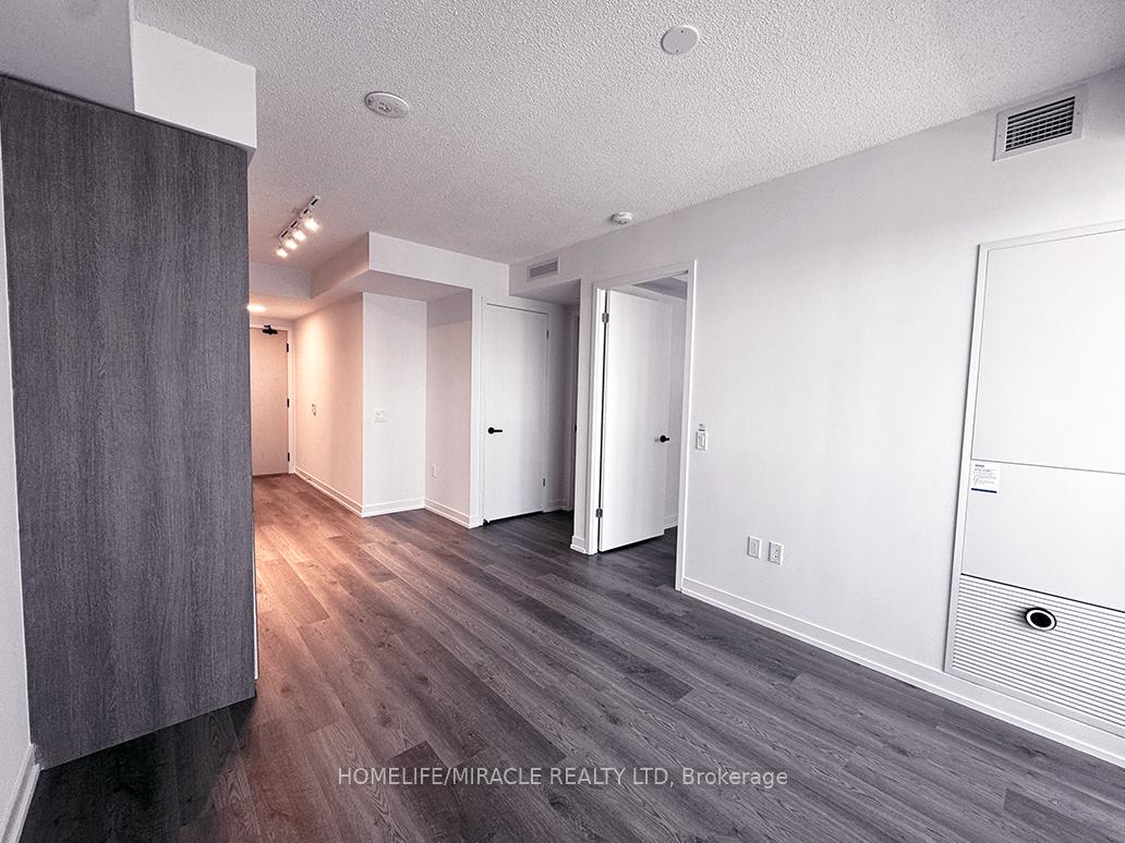 Photo 13 of Unit 2901, 195 Commerce Street, Vaughan, Vaughan Corporate Centre — HOMEH