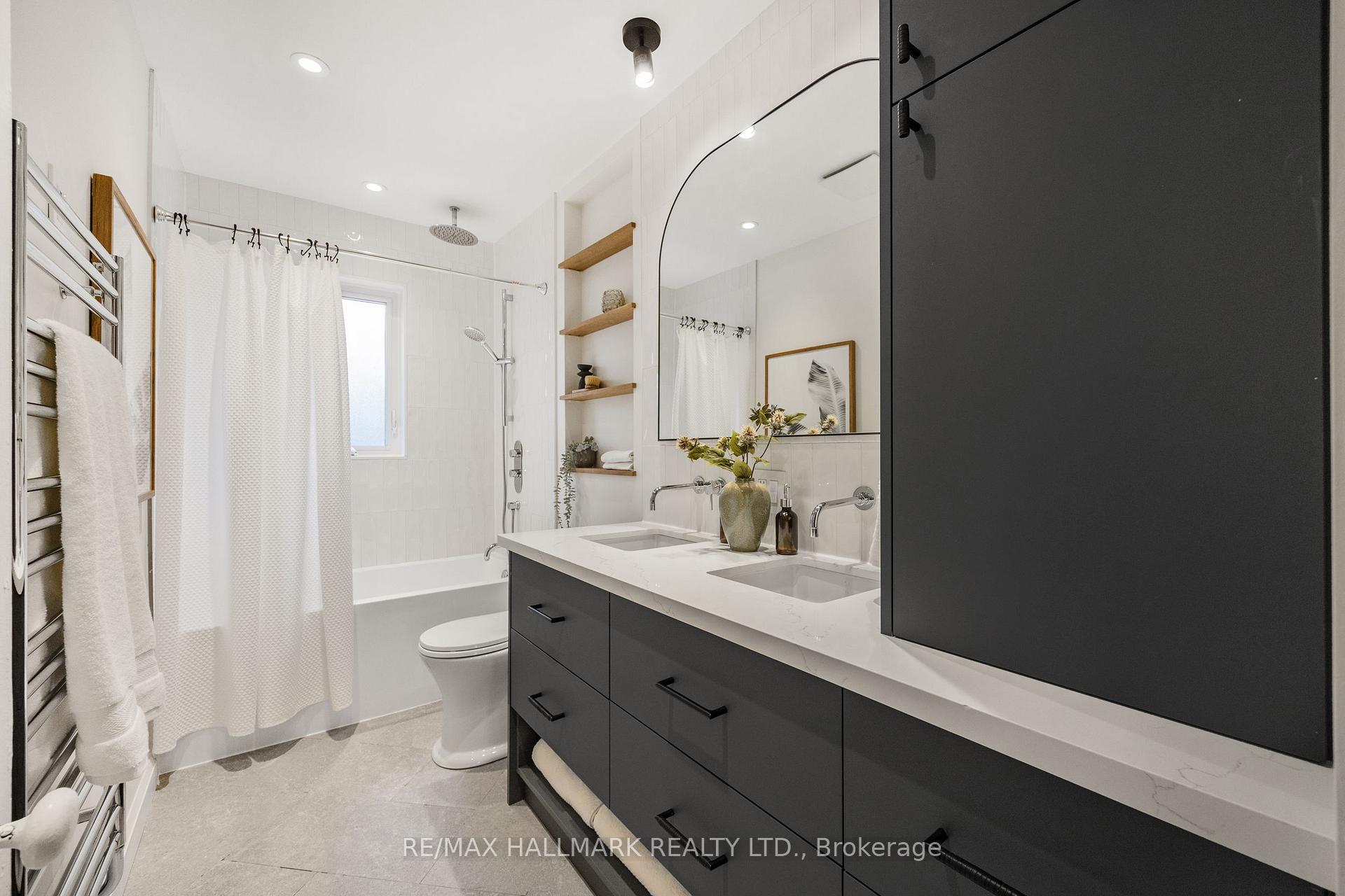 Photo 17 of 19 Lamb Avenue, Toronto, Greenwood-Coxwell — HOMEH