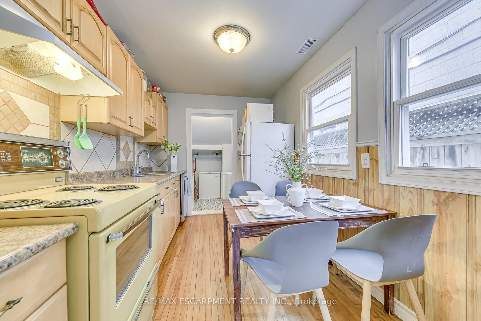 Photo 11 of 68 East 35th Street, Hamilton, Raleigh — HOMEH