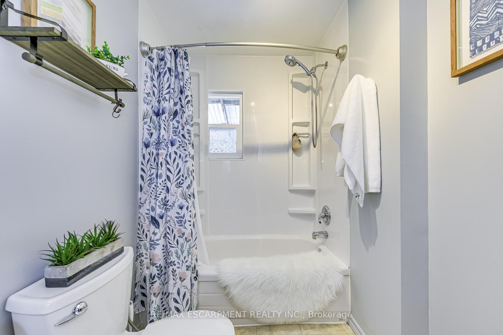 Photo 17 of 68 East 35th Street, Hamilton, Raleigh — HOMEH