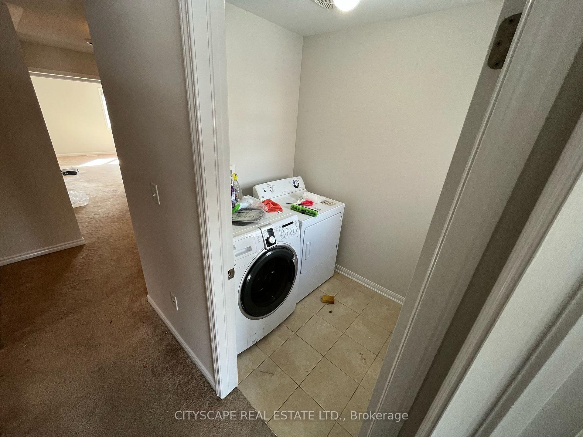 Photo 5 of 29 Lesabre Crescent, Brampton, Brampton East — HOMEH
