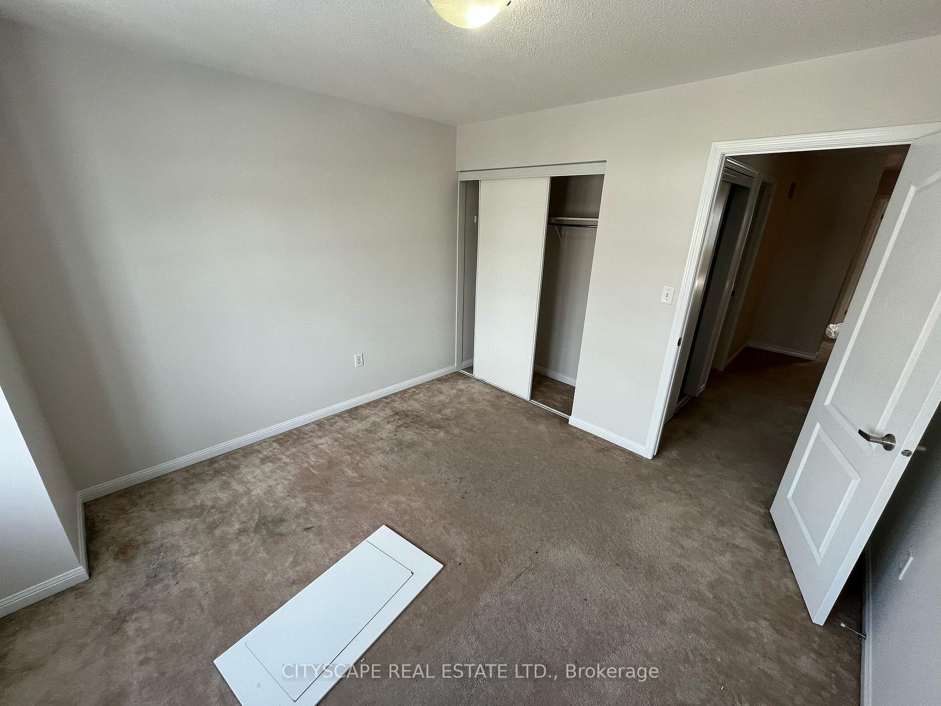 Photo 7 of 29 Lesabre Crescent, Brampton, Brampton East — HOMEH