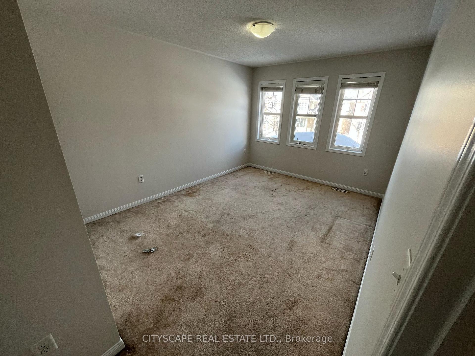 Photo 11 of 29 Lesabre Crescent, Brampton, Brampton East — HOMEH