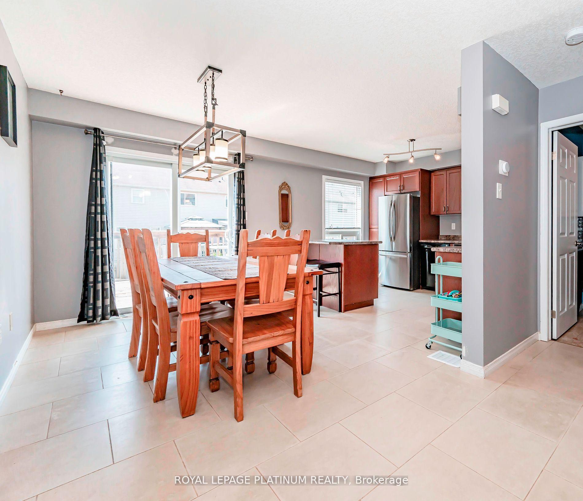 Photo 7 of 268 Sophia Crescent, Kitchener, Huron Park — HOMEH