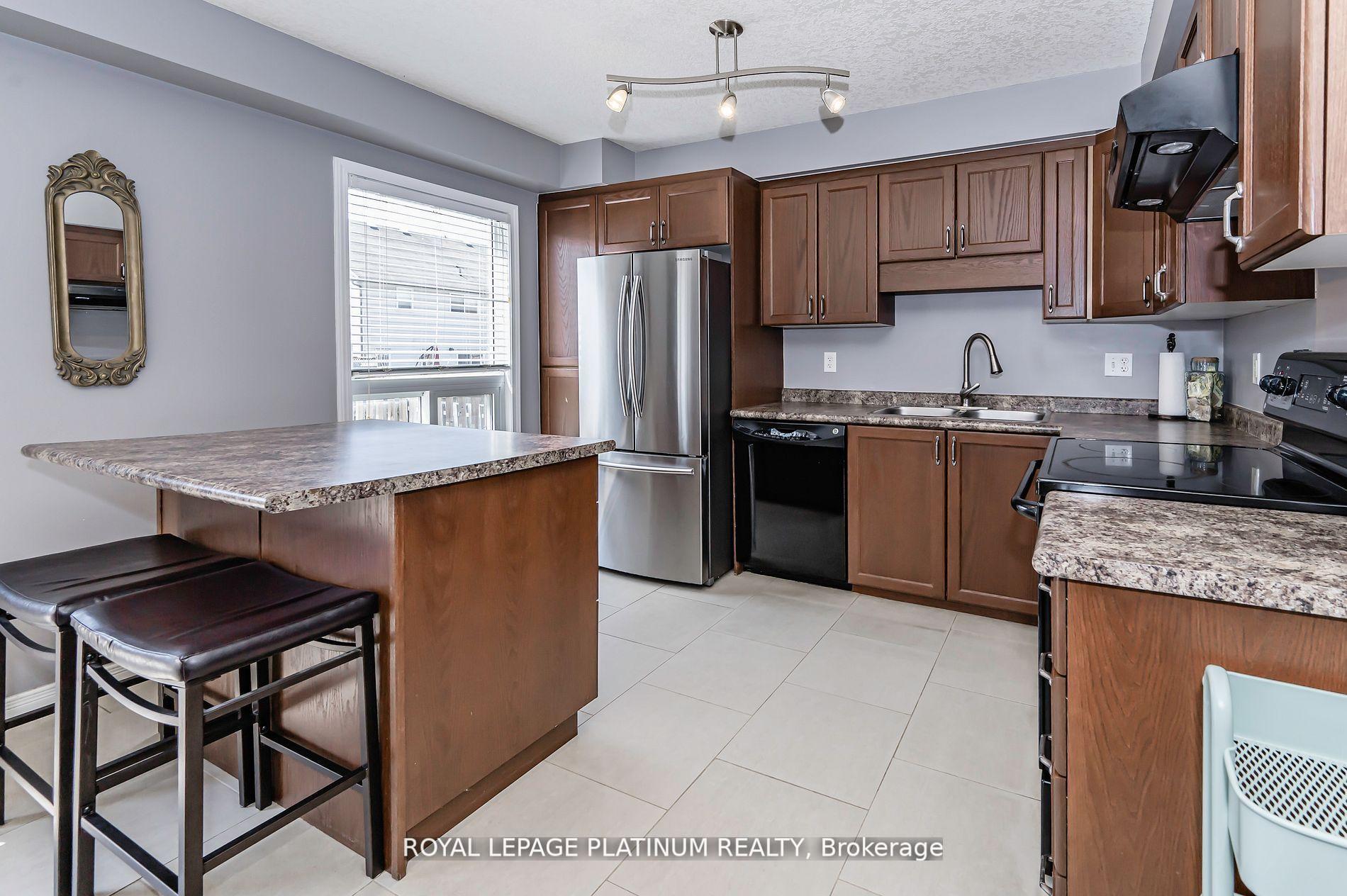 Photo 8 of 268 Sophia Crescent, Kitchener, Huron Park — HOMEH