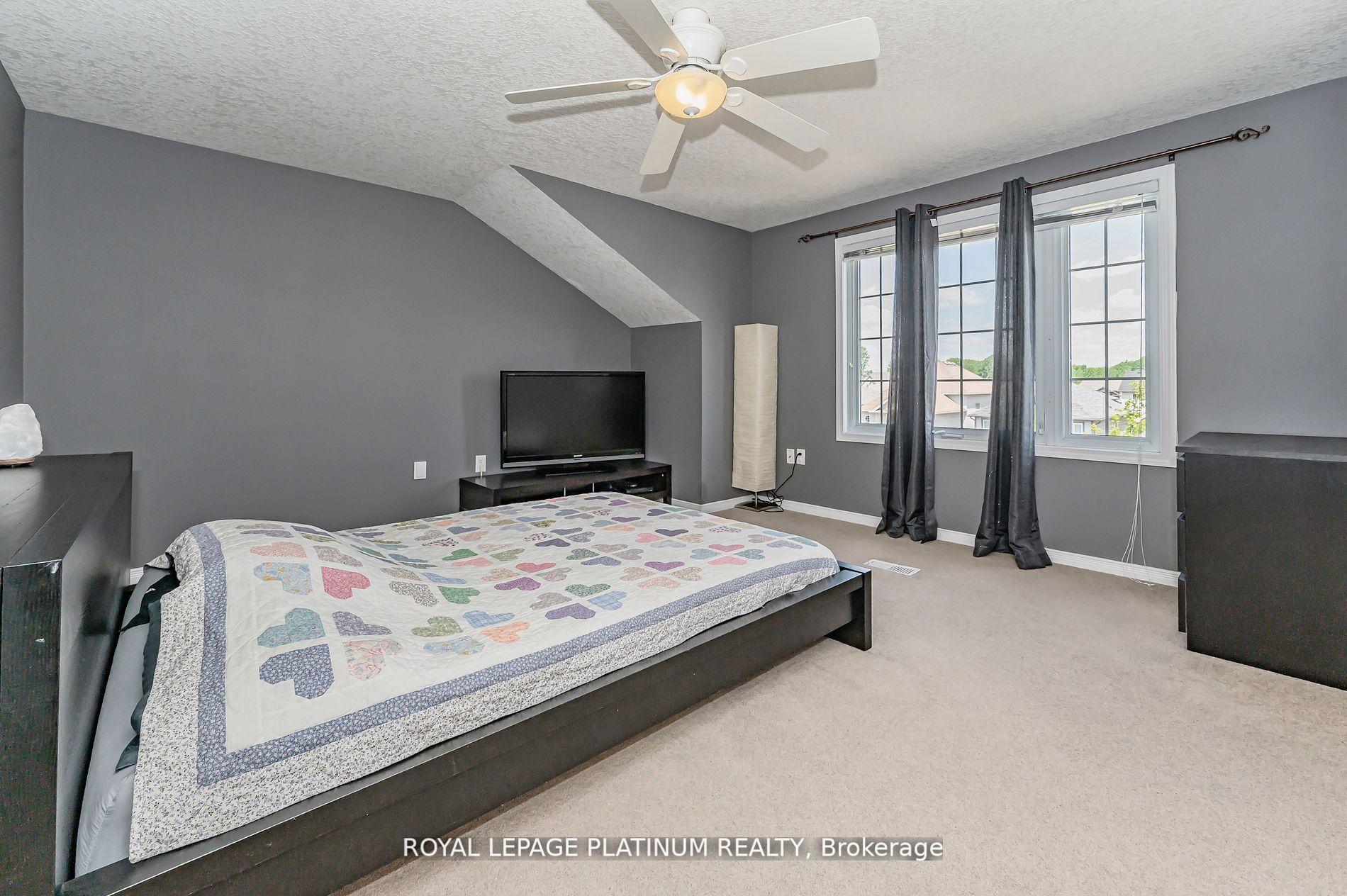 Photo 11 of 268 Sophia Crescent, Kitchener, Huron Park — HOMEH