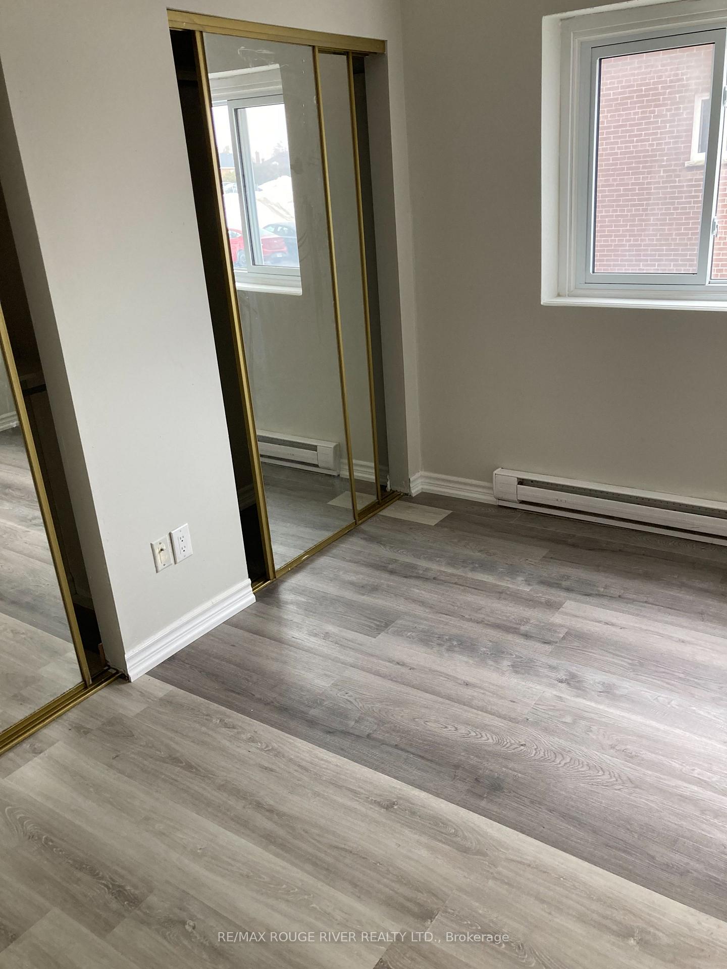 Photo 5 of Unit 4, 14 Frank Street, Clarington, Bowmanville — HOMEH