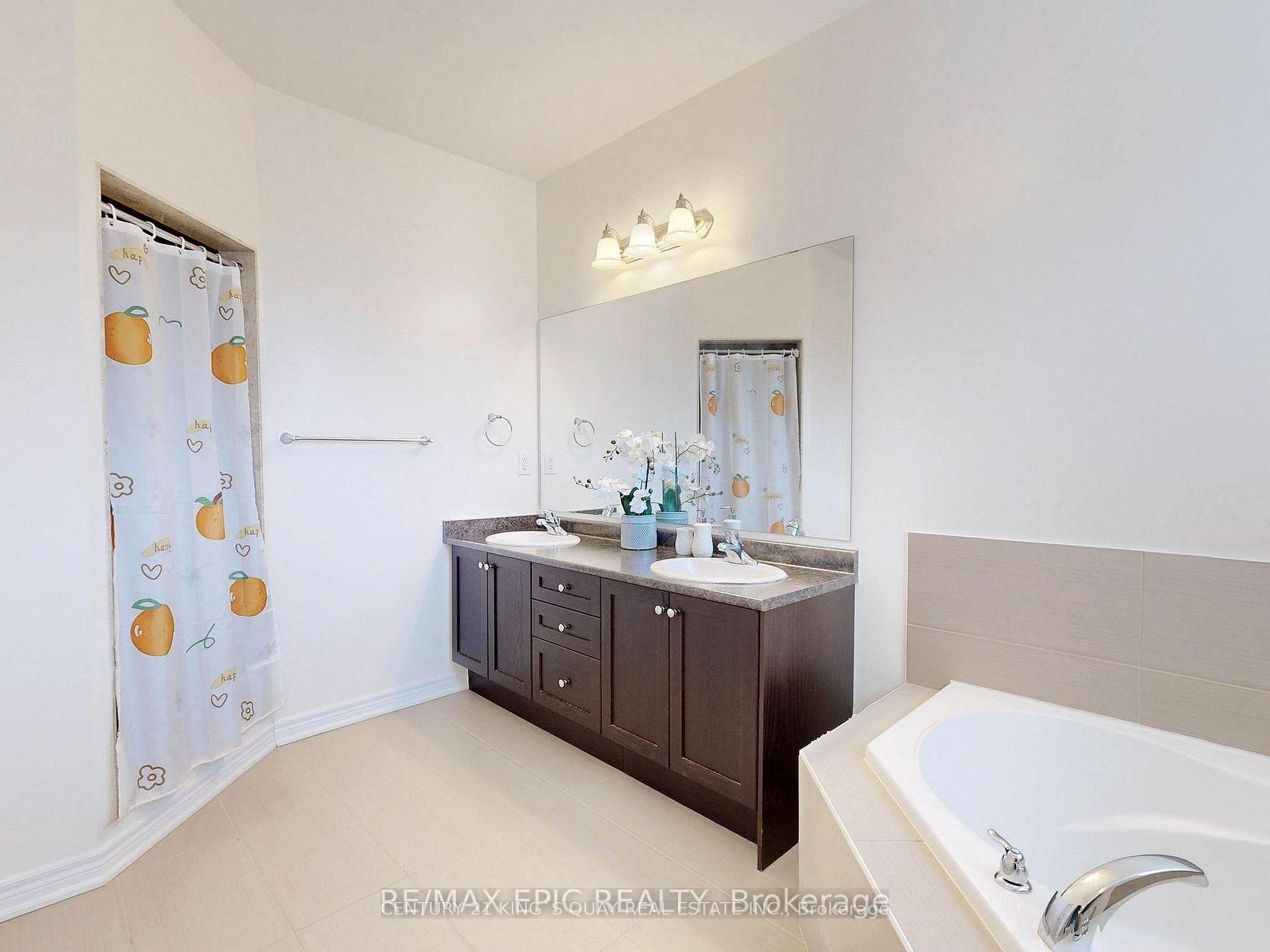 Photo 20 of 72 Brock Avenue, Markham, Berczy — HOMEH