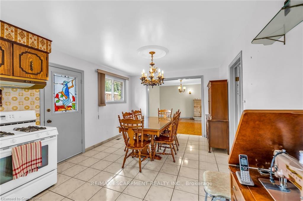 Photo 7 of 48 Crawford Drive, Hamilton, Kentley — HOMEH