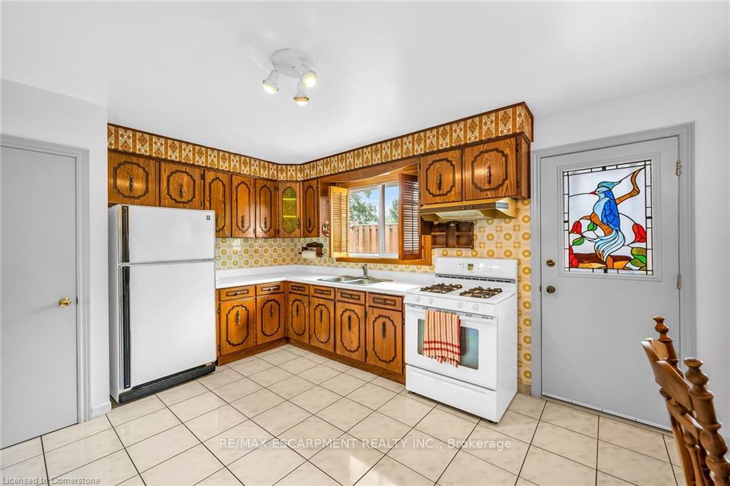Photo 8 of 48 Crawford Drive, Hamilton, Kentley — HOMEH