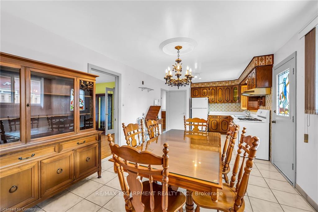 Photo 10 of 48 Crawford Drive, Hamilton, Kentley — HOMEH