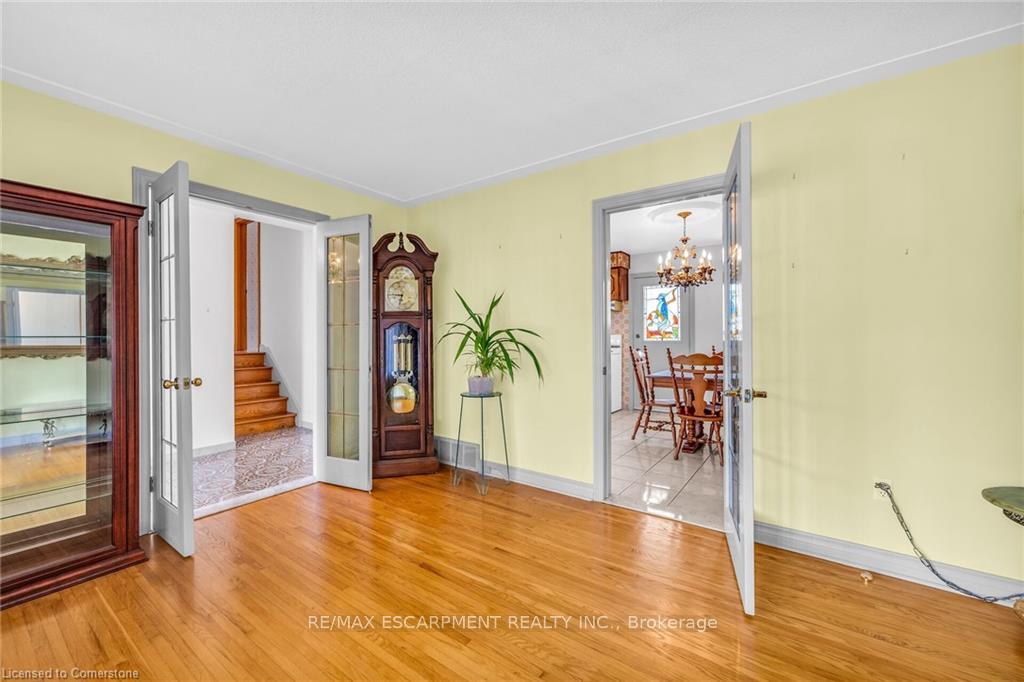 Photo 16 of 48 Crawford Drive, Hamilton, Kentley — HOMEH