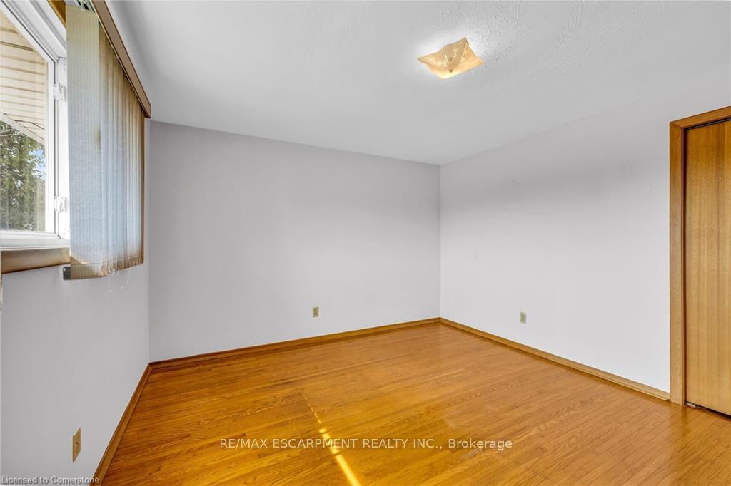 Photo 18 of 48 Crawford Drive, Hamilton, Kentley — HOMEH