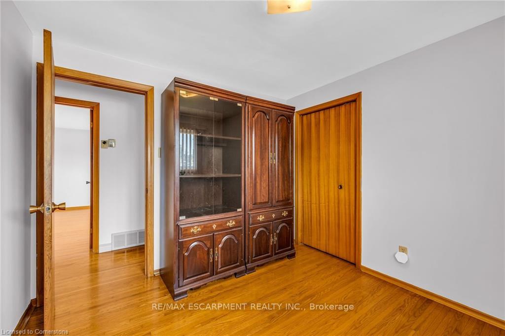 Photo 22 of 48 Crawford Drive, Hamilton, Kentley — HOMEH