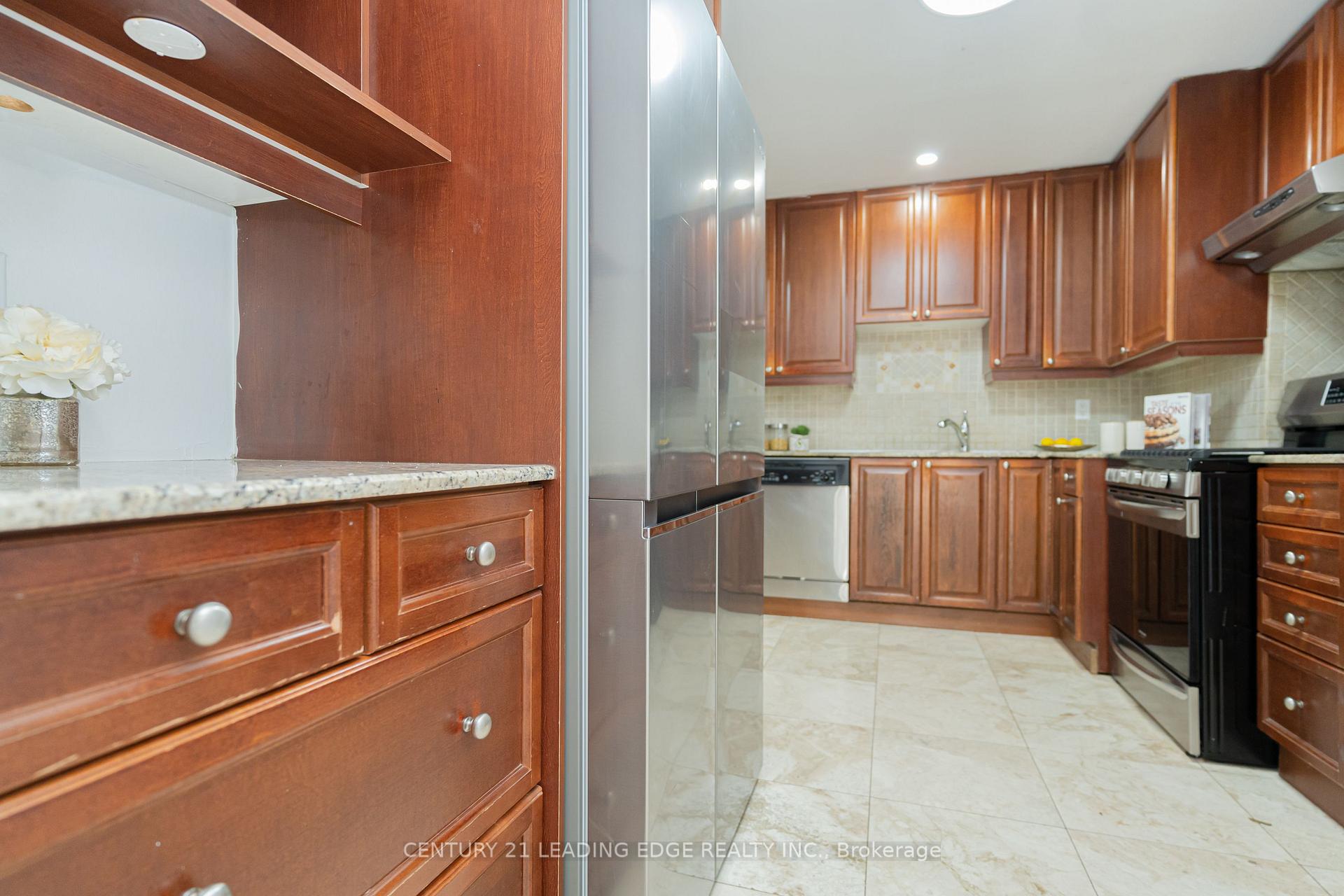 Photo 13 of 123 Cadorna Avenue, Toronto, East York — HOMEH