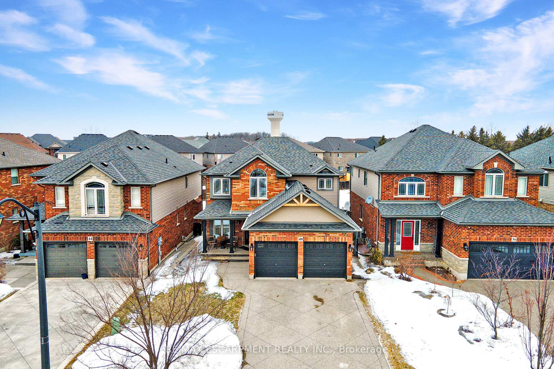 Photo 1 of 40 Great Oak Trail, Hamilton, Binbrook — HOMEH