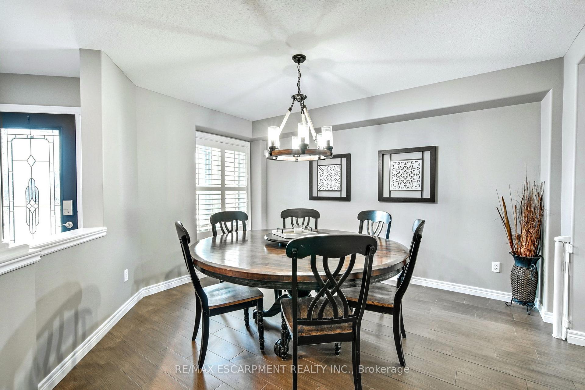 Photo 5 of 40 Great Oak Trail, Hamilton, Binbrook — HOMEH