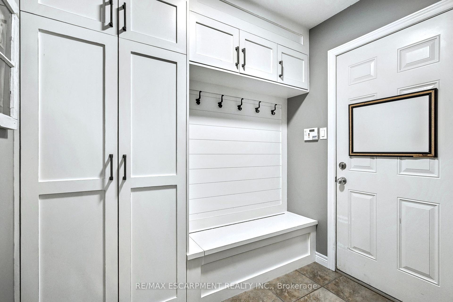 Photo 16 of 40 Great Oak Trail, Hamilton, Binbrook — HOMEH