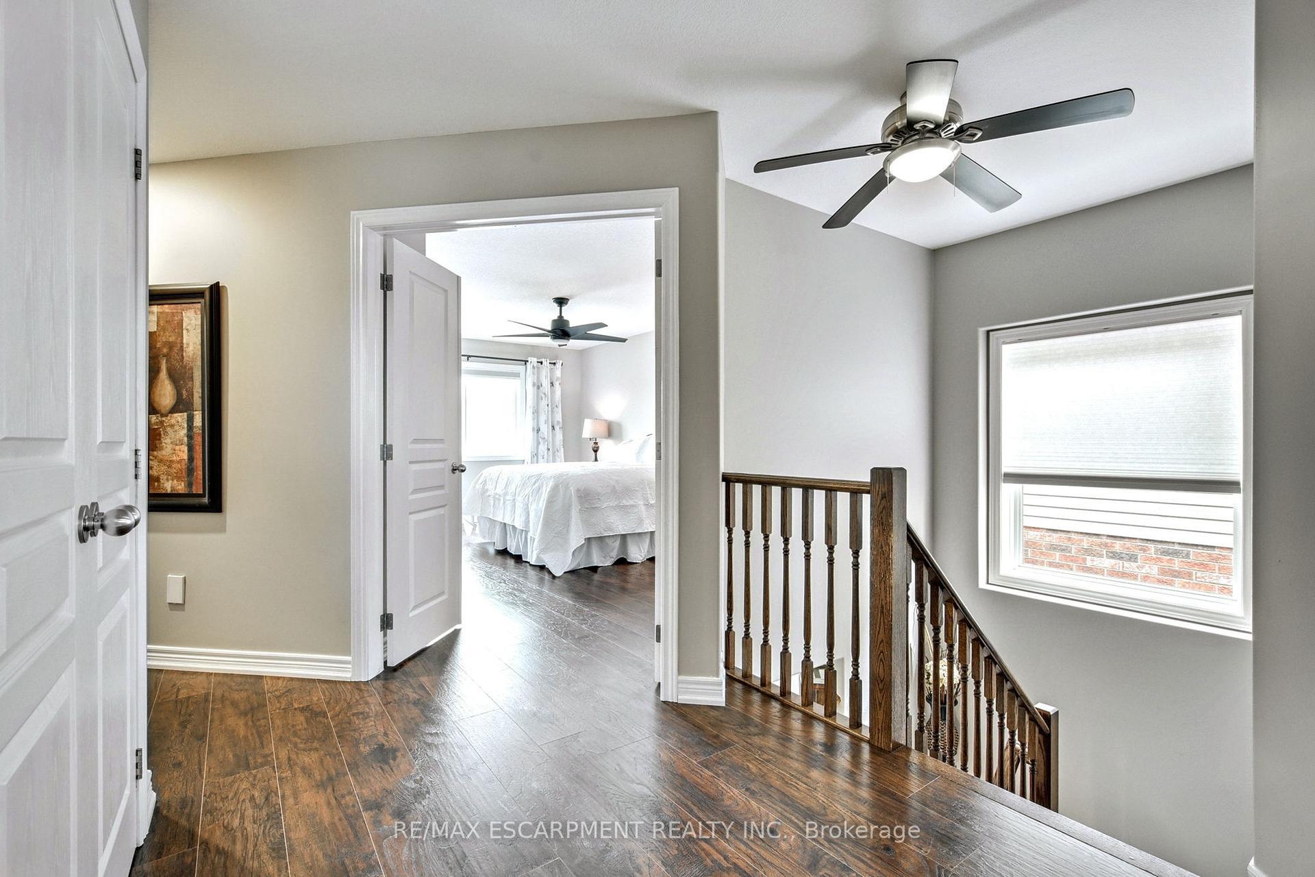 Photo 18 of 40 Great Oak Trail, Hamilton, Binbrook — HOMEH