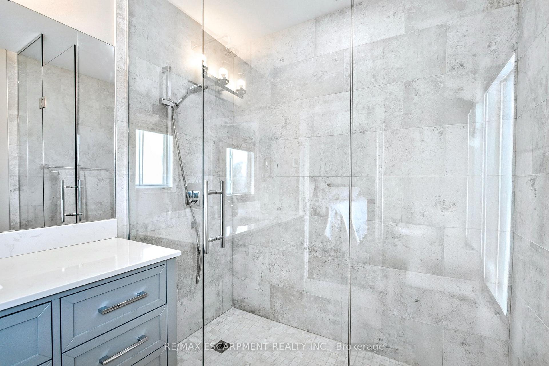 Photo 22 of 40 Great Oak Trail, Hamilton, Binbrook — HOMEH