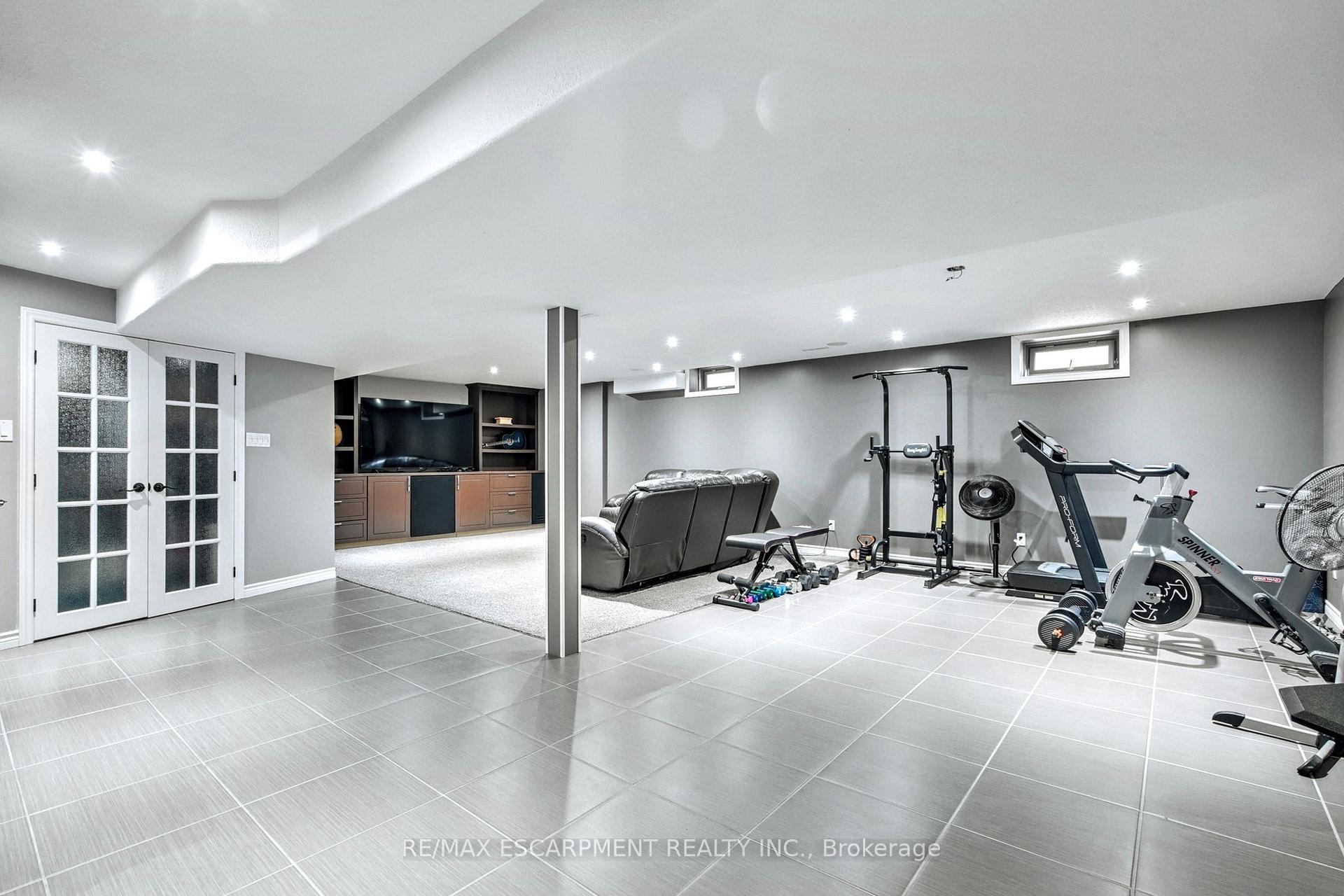 Photo 32 of 40 Great Oak Trail, Hamilton, Binbrook — HOMEH