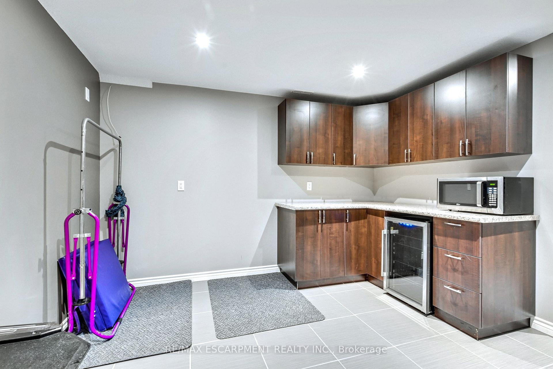 Photo 35 of 40 Great Oak Trail, Hamilton, Binbrook — HOMEH