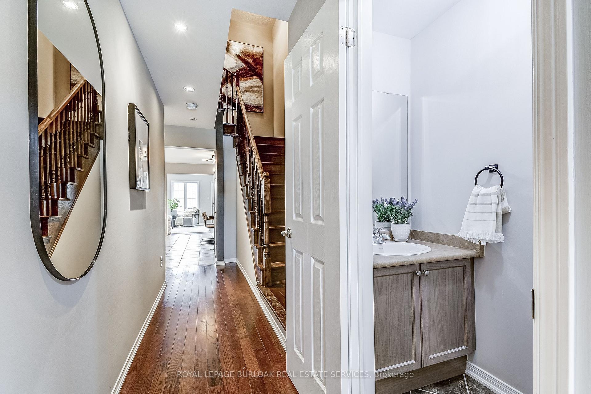 Photo 23 of 7 McPhail Place, Hamilton, Waterdown — HOMEH