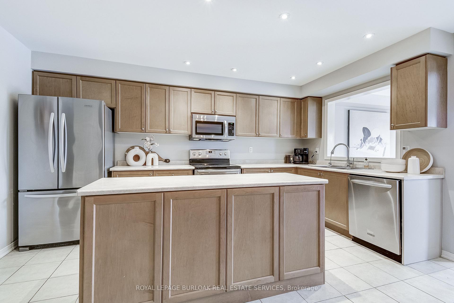 Photo 27 of 7 McPhail Place, Hamilton, Waterdown — HOMEH