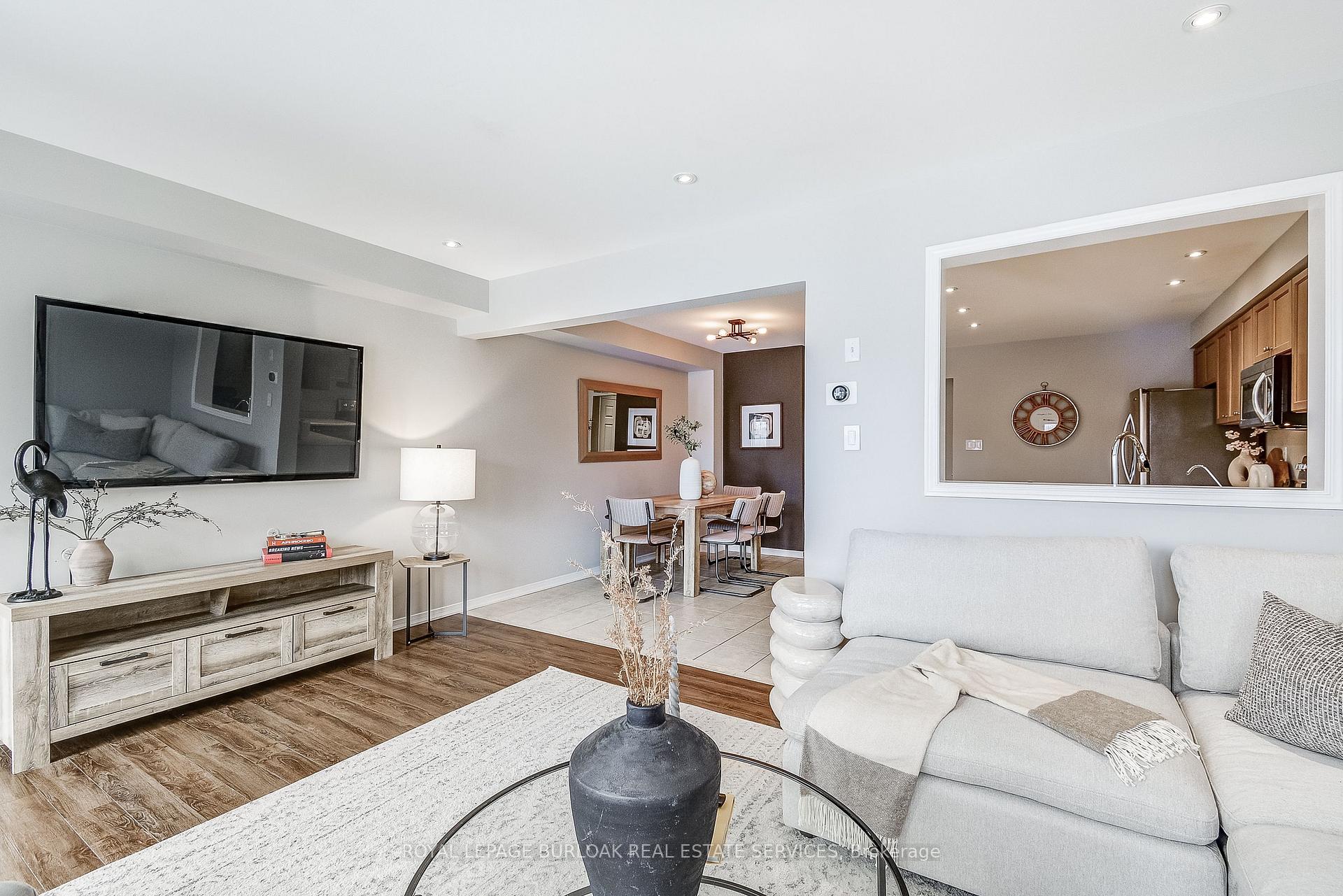Photo 35 of 7 McPhail Place, Hamilton, Waterdown — HOMEH