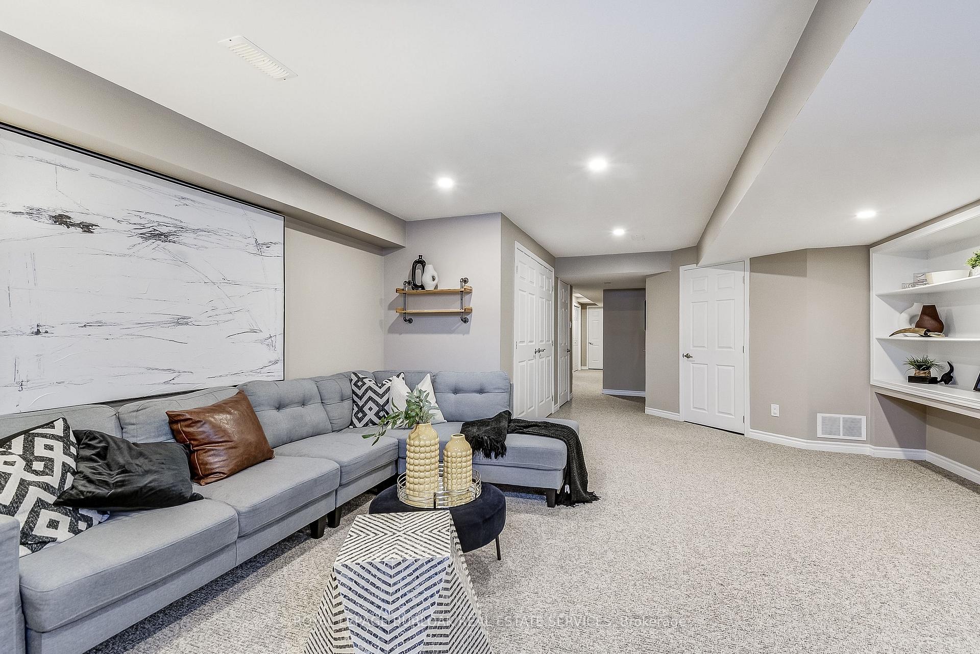 Photo 65 of 7 McPhail Place, Hamilton, Waterdown — HOMEH