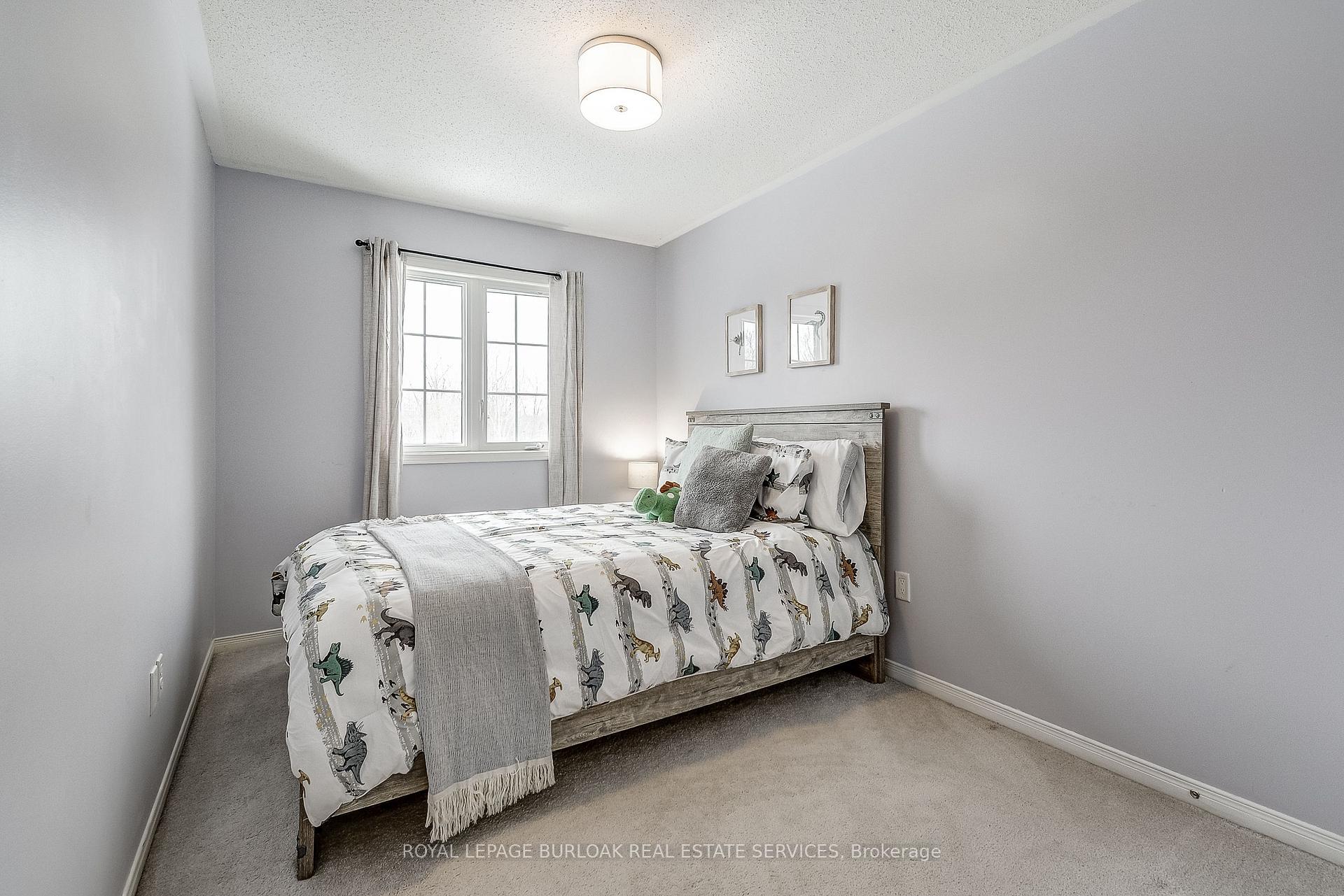 Photo 18 of 7 McPhail Place, Hamilton, Waterdown — HOMEH