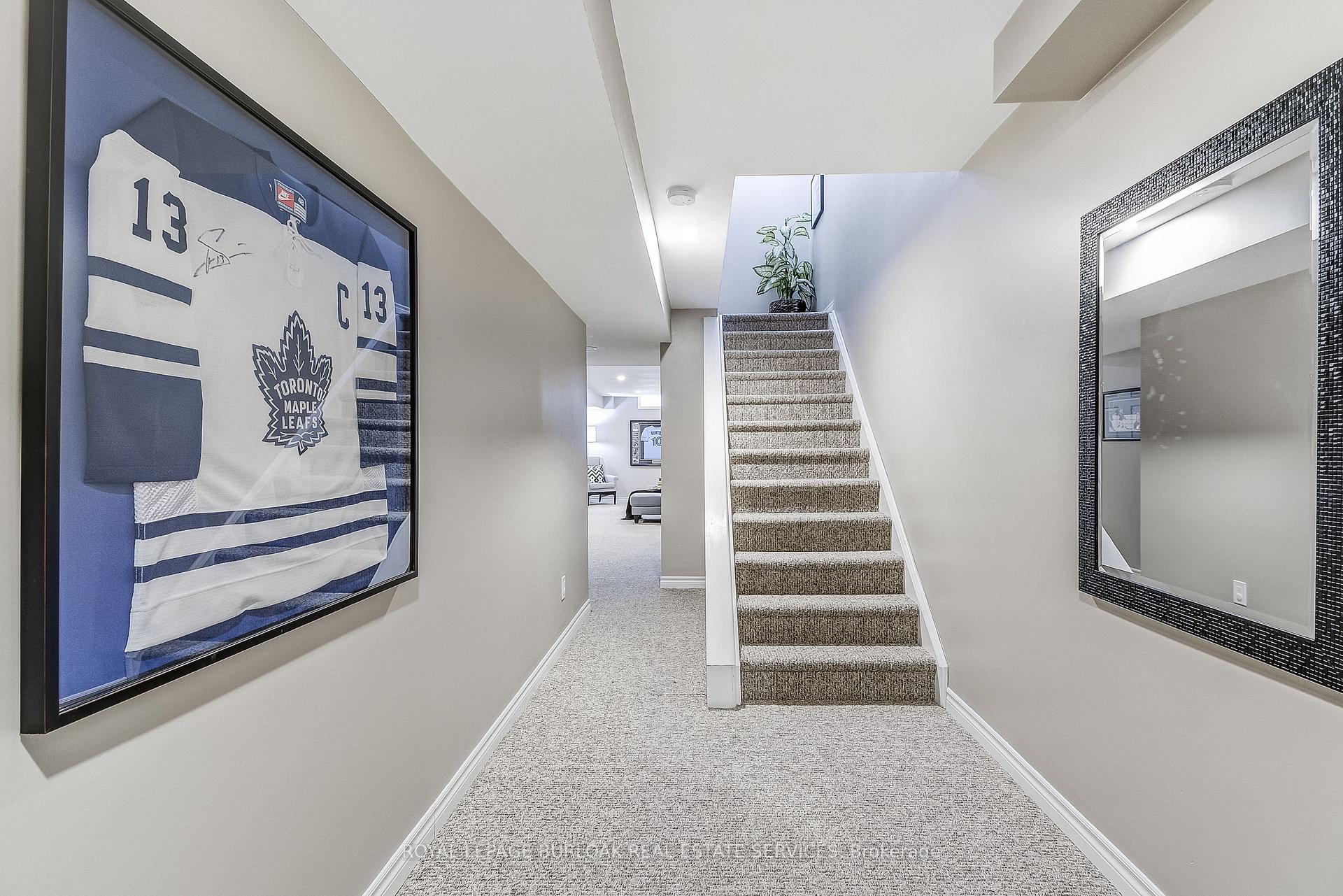 Photo 46 of 7 McPhail Place, Hamilton, Waterdown — HOMEH