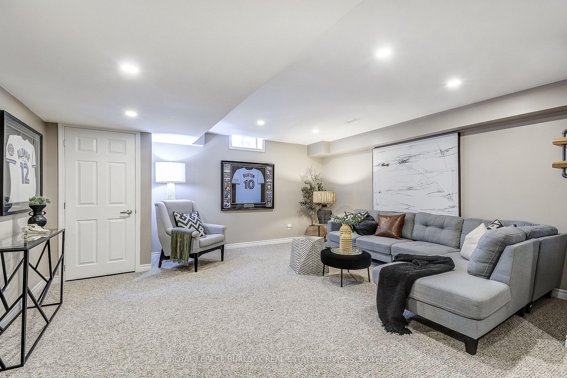 Photo 48 of 7 McPhail Place, Hamilton, Waterdown — HOMEH
