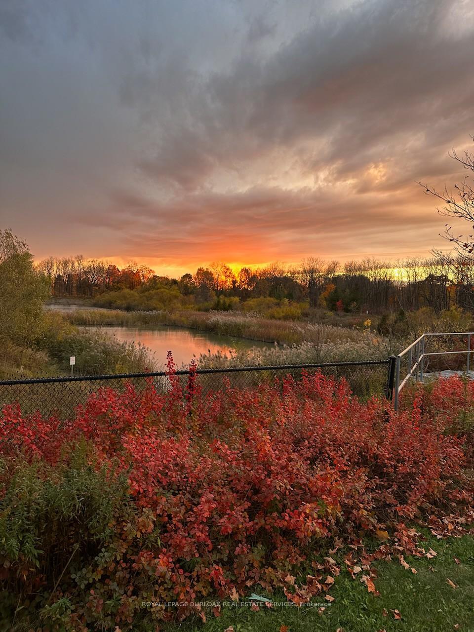 Photo 55 of 7 McPhail Place, Hamilton, Waterdown — HOMEH